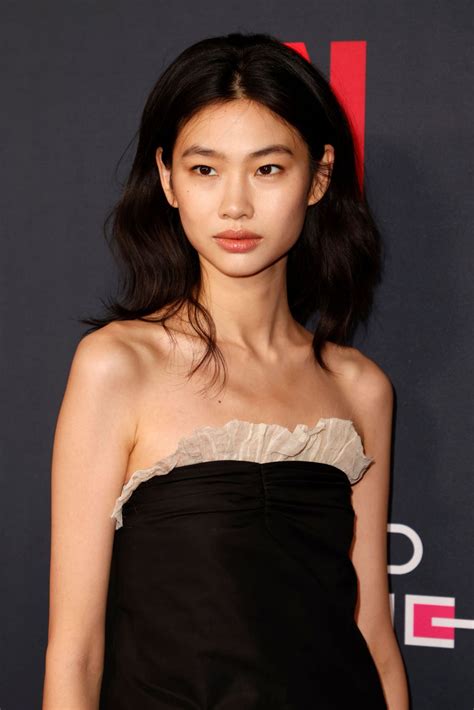 hoyeon jung burberry|Hoyeon Jung netflix.